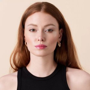 Catrice Glossin' Glow Tinted Lip Oil Olejek do ust Keep It Juicy (010) 5