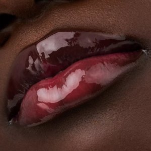 Catrice Glossin' Glow Tinted Lip Oil Olejek do ust Keep It Juicy (010) 8