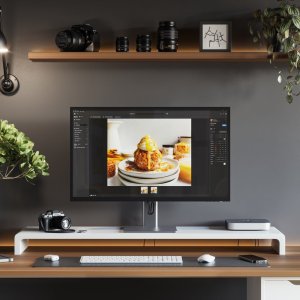 Alogic Clarity Pro Max 32  UHD 4K Monitor with 65W + 8MP Webcam 6