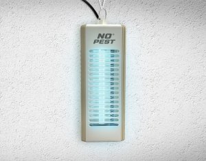 Lampa Owadobójcza UV na Komary Muchy Osy Ćmy Meszki i Inne Owady Przenośny Lampion Lampa "Insect Blitz Lumeo" w Kolorze Jasnym 8