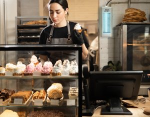 Lampa Owadobójcza UV na Komary Muchy Osy Ćmy Meszki i Inne Owady Przenośny Lampion Lampa "Insect Blitz Lumeo" w Kolorze Jasnym 9