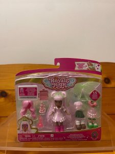 ROYALE HIGH School Spirit Fashion Pack 3