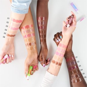 Essence Juicy Bomb Glossy Butter Balm one in a melon (01) 3