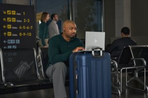 Laptop HP EliteBook 830 G10 / A44S5U8 / Intel i5-13 / 16GB / SSD 512GB / Intel Xe / FullHD / Win 11 Pro / Srebrny 10