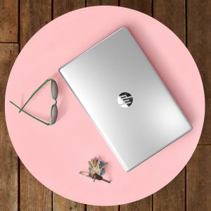 Laptop HP 17-cn0276nr / 9R0P4UA / Intel N6000 / 8GB / SSD 512GB / Intel UHD / HD+ / Win 11 / Srebrny 9