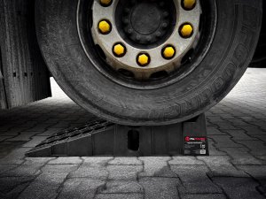 NAJAZDY SAMOCHODOWE WARSZTATOWE RAMPY NAJAZDOWE 8 TON MOCNE MAPOWER 6