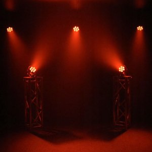 LIGHT4ME BLACK PAR 7x10W RGBWA LED mocny lekki 10
