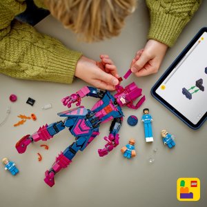 LEGO Marvel Figurka Fantastycznej Czwórki kontra Galactus (76316) 2