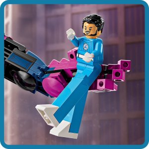 LEGO Marvel Figurka Fantastycznej Czwórki kontra Galactus (76316) 5