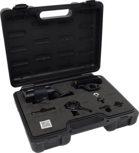 Lampka przednia Lezyne Mega Drive 2400+, 2400 lumenów, USB-C, czarna + Powerbank Infiniti Pack XL, walizka 9