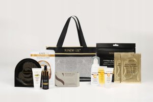 SUNEWMED_SET Lekki krem z witaminą C 20ml + żel rozpuszczający naskórek 20ml + aktywna pianka oczyszczająca 40ml + odmładzający krem przeciwsłoneczny 20ml + aktywator pod krem i pod oczy 20ml + chusteczki do demakijażu 8szt + intensywne nocne płatki regen 4