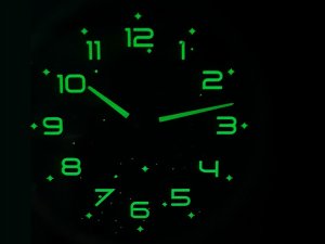 Zegar ścienny fluorescencyjny duży cichy świecące cyfry gwiazdki 25cm 11