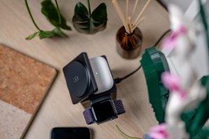 Ładowarka MagSafe z głośnikiem i wyświetlaczem Newell induOne MagPlay do 3 urządzeń mobilnych 16