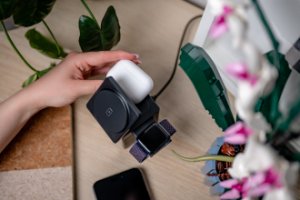 Ładowarka MagSafe z głośnikiem i wyświetlaczem Newell induOne MagPlay do 3 urządzeń mobilnych 17
