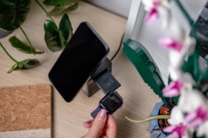 Ładowarka MagSafe z głośnikiem i wyświetlaczem Newell induOne MagPlay do 3 urządzeń mobilnych 19