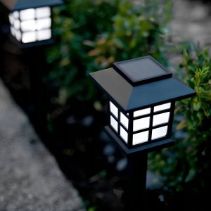 Lampa ogrodowa solarna led domek dekoracja ozdoba do ogrodu 4