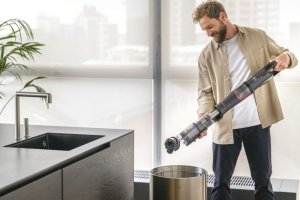 Vacuum cleaner - broom HOOVER HFX10H 011 19