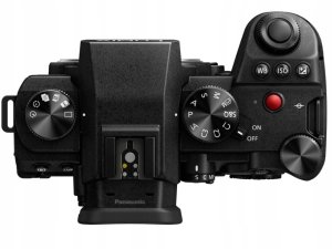 Panasonic Lumix DC-S5 II + 18-40mm 8