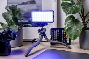 NEWELL NL4267 Zestaw Lampa LED RGB-W Rangha z dyfuzorem i statywem 3