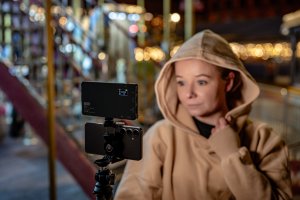 NEWELL NL4267 Zestaw Lampa LED RGB-W Rangha z dyfuzorem i statywem 9