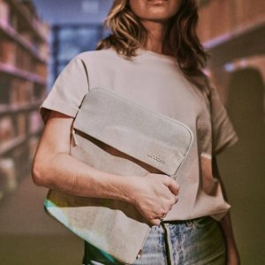 Incase Crosstown Sleeve with Woolenex - Pokrowiec z kieszenią MacBook Pro 14" (M4/M3/M2/M1/2024-2021) (Limestone) 8