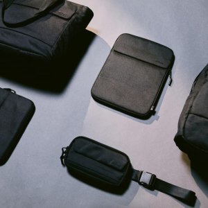 Incase Crosstown Sleeve with Woolenex - Pokrowiec z kieszenią MacBook Pro 14" (M4/M3/M2/M1/2024-2021) (Black) 14