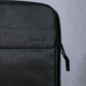 Incase Crosstown Sleeve with Woolenex - Pokrowiec z kieszenią MacBook Pro 16" (M4/M3/M2/M1/2024-2021) (Black) 15
