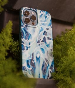 T21-9351 Tech21 EvoArt for iPhone 13 Pro - Frozen River 3