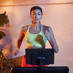 Składana bieżnia elektryczna T-24c Adidas z wyświetlaczem LED 7