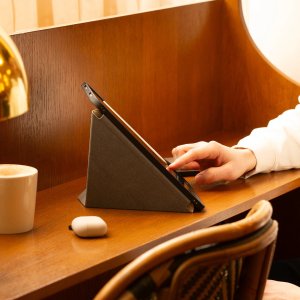 Etui na tablet Native Union Active Case - obudowa ochronna z uchwytem na Apple Pencil do iPad 10.9" 10G / 11" (A16) (apricot) 4