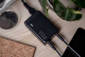 NEWELL SZYBKA ŁADOWARKA SIECIOWE DO TELEFONU 1x USB-A 3x USB-C 240 W 8