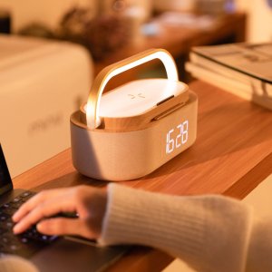 Radiobudzik Manta Radiobudzik z ładowaniem bezprzewodowym VERONA 4