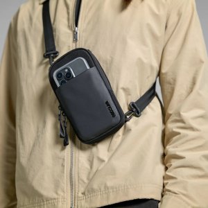 Incase Mała torba na ramię A.R.C. - Black 5