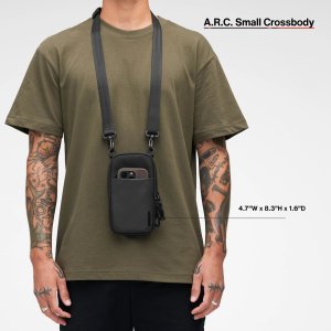 Incase Mała torba na ramię A.R.C. - Black 6