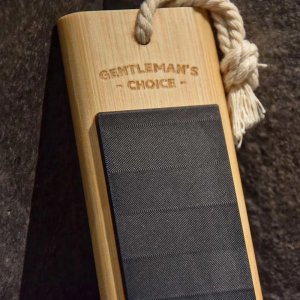 Ostrzałka do Żyletek Maszynek - Funkcjonalny Upominek dla Mężczyzny 2