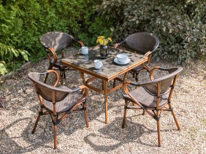 Beliani Stół ogrodowy 80 x 80 cm ciemne drewno CASPRI II 2