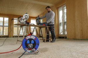 REEL BRENNENSTUHL 1182770010. 400V.25M 6