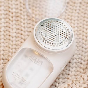 Adler | Lint Remover | AD 9621 | White | Rechargeable battery | 2 W 15