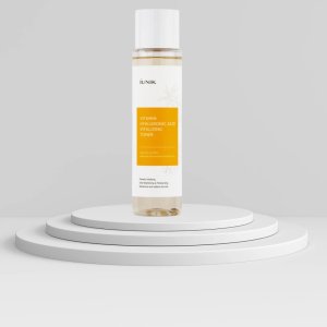 Iunik Vitamin Hyaluronic Acid Vitalizing Toner 200ml 2