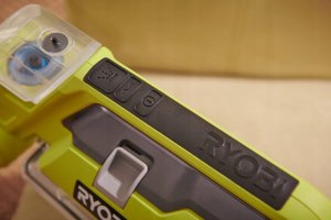 Ryobi RDC18-1C20G Cordless Carpet Spot Cleaner Kit 22