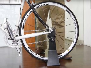 Stojak rowerowy na tylne koło SUPER-B dwustronny regulowany 6