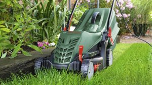 Kosiarka elektryczna Bosch UniversalRotak 37-570 3