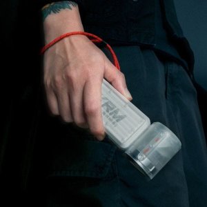 Wiatrak ręczny Skinarma Gyro 4000 mAh    czarny 9