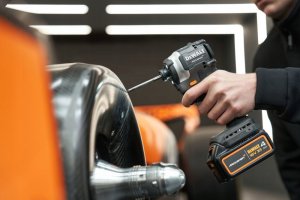 Dewalt Zakrętarka DCF85MP2T 18V XR McLaren 475 W 18 V 6