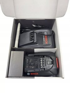 Bosch Akumulator 4Ah 18V + ładowarka (1600A031T6) 3