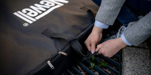 Zestaw Newell lampa LED Air Artha XL i statyw oświetleniowy Talos 10