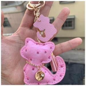 Brelok do kluczy skórzany KOTEK różowy, frędzle BRL358 2