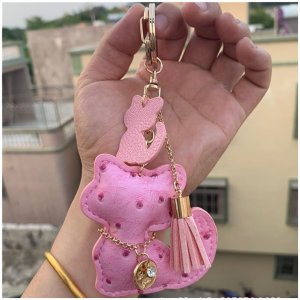 Brelok do kluczy skórzany KOTEK różowy, frędzle BRL358 5