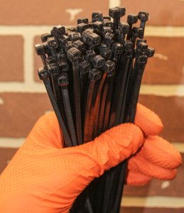 Opaski zaciskowe 4,5mm / 200mm czarne 100 szt. VOZ-45200B Vayox 7