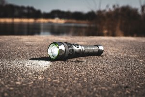 Latarka taktyczna 3000lm IPX7 30W LED SMD Pro Series VA0364 Vayox 15